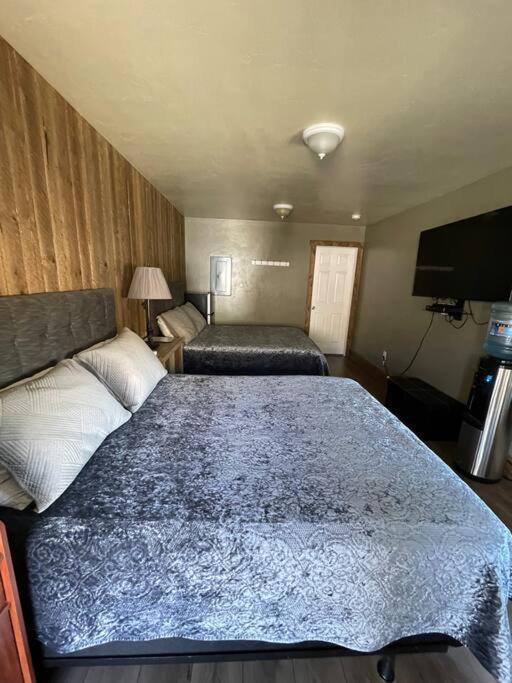 Parkway Yellowstone Guest House Room #2 การ์ดีเนอร์ ภายนอก รูปภาพ