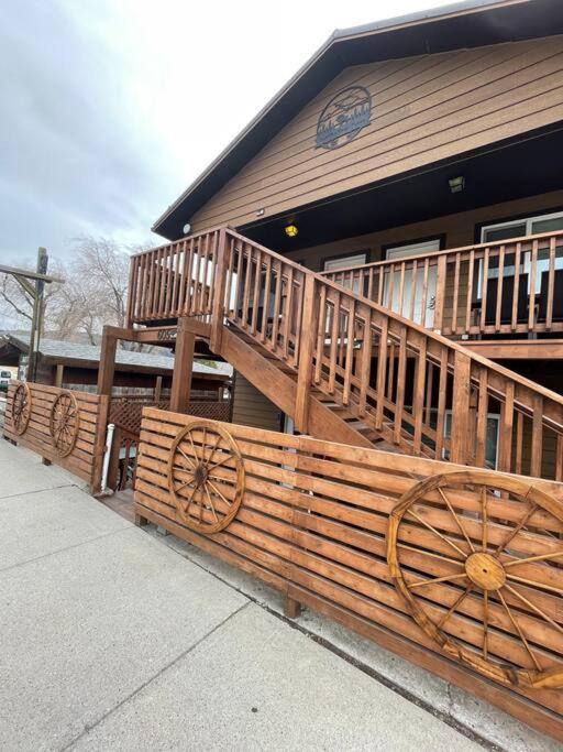 Parkway Yellowstone Guest House Room #2 การ์ดีเนอร์ ภายนอก รูปภาพ