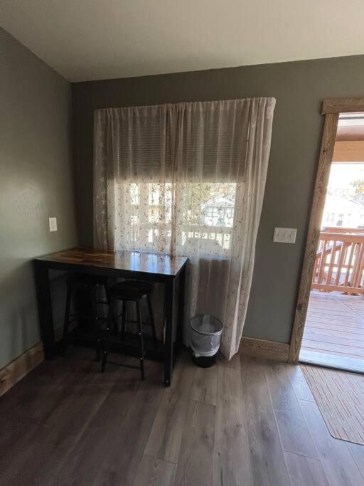 Parkway Yellowstone Guest House Room #2 การ์ดีเนอร์ ภายนอก รูปภาพ